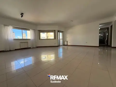 Departamento en Venta con 2 cocheras