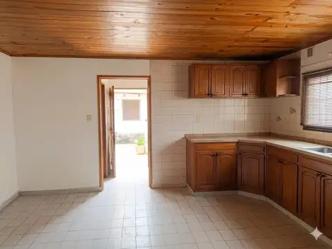 Local en Venta en Garin-Centro, USD 199.000
