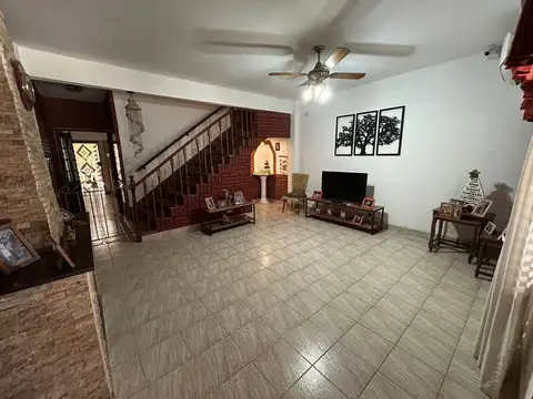 Depto Tipo Casa en Venta en Lomas del Mirador, USD 158.000