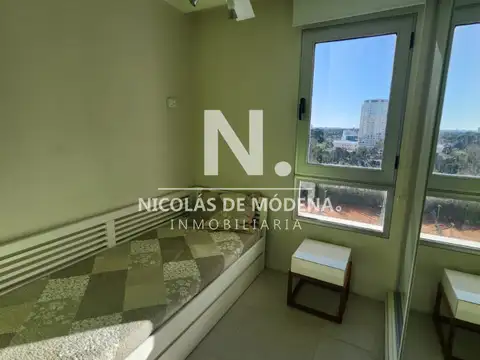 Departamebnto de 1 y medio dormitorios en venta en Ocean Drive, Punta del Este
