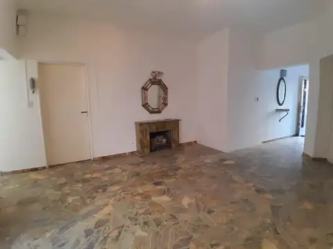 Depto Tipo Casa en Alquiler de 2 dormitorios