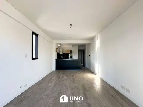 Alvear y Mendoza - Dpto de 1 Dormitorio. Posibilidad cochera. 