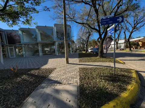 Local en Alquiler en Funes, $ 2.200.000