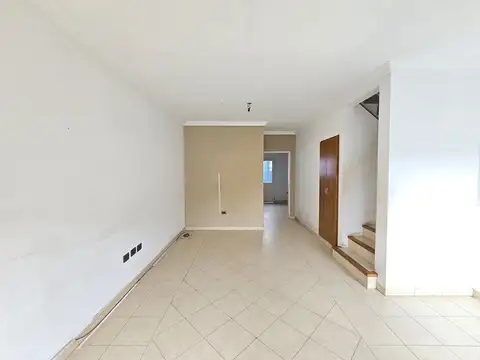 Depto Tipo Casa en Venta de 3 ambientes
