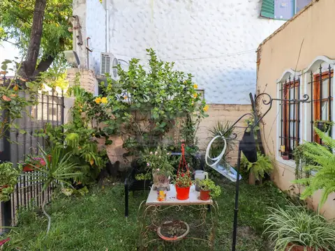 El Ceibo al 5300 entre Carlos Calvo y Fleming