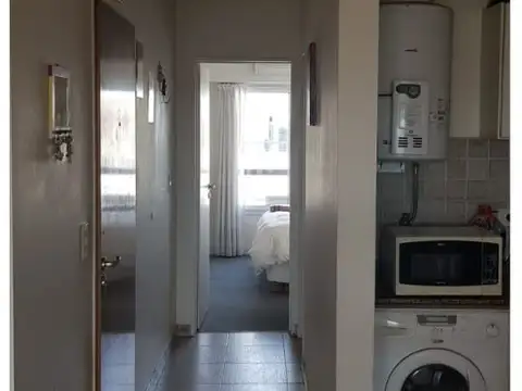 Del Himno 100, Piso 4