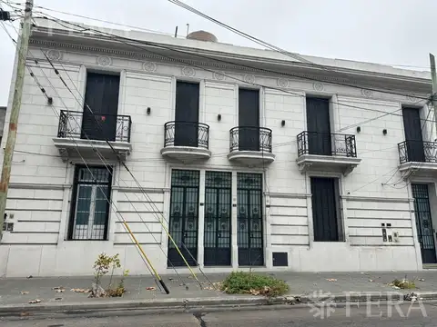 Venta de departamento 3 ambientes con terraza propia en Sarandi