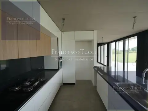 Casa en Venta 1 año