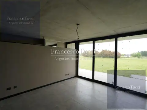 Casa en Venta al Oeste