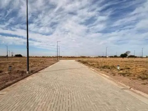 LOTE ABRAS DE MANANTIALES 
