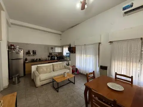 Lote con local + 2 deptos – Gran esquina en Villa Adelina