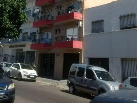 Impecable 2 Amb. c/ Balcón