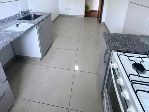 SAN MARTIN: SEMIPISO 2 AMB AL FRENTE CON BALCÓN. CONSULTE!