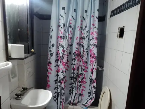 Depto Tipo Casa en Venta 80 años