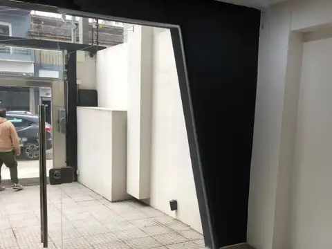 Local - Alquiler - Argentina, Quilmes - HUMBERTO PRIMO 200