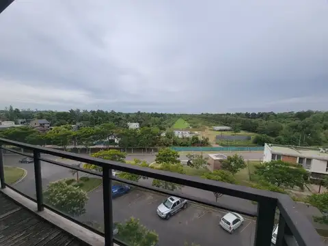 Avenida Puerto Diamante 300