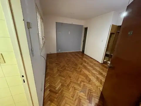 Departamento en Alquiler en Balvanera, $ 375.000