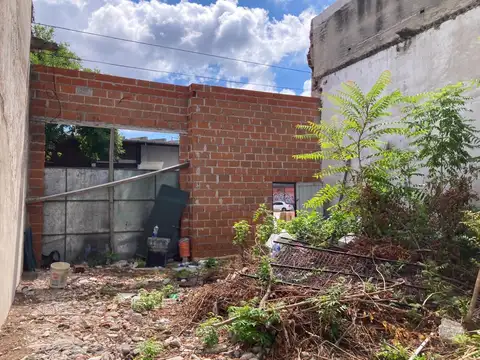 Castillo al 1100, Villa Crespo