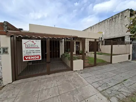 APTO CREDITO - CASA 3 AMB CON COCHERA - OPORTUNIDAD