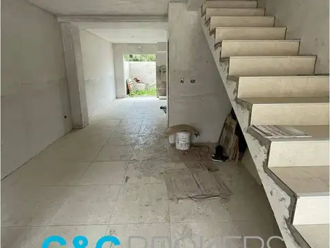 Depto Tipo Casa en Venta de 4 ambientes