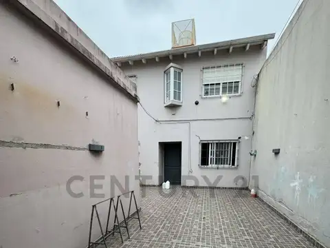VENTA CASA, VILLA BALLESTER, 6 AMBIENTES, PILETA
