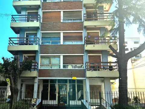 VENTA , DEPARTAMENTO 43 MTS, PISO 9°, LUMINOSO, OPORTUNIDAD