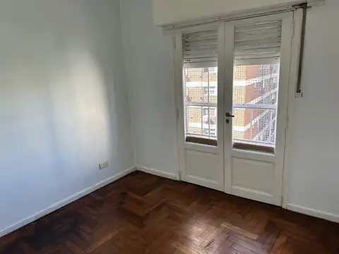 Avenida Jujuy 400, Piso 5