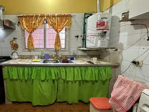 Casa en Venta con 3 cocheras