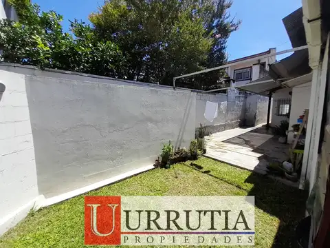 Casa 6 ambientes con 4 baños