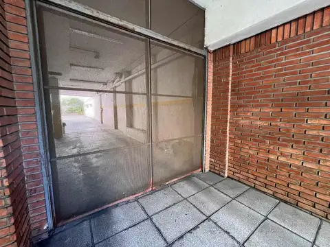 Cochera descubierta + 2 baul en venta Caballito