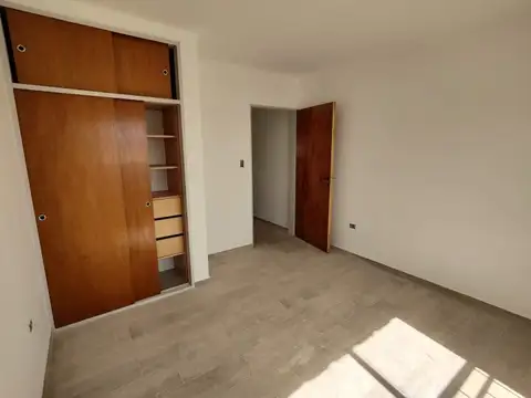 Departamento en Alquiler en Barrio Manzanares, $ 550.000