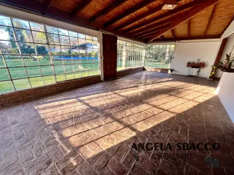 Casa en Venta con 2 cocheras