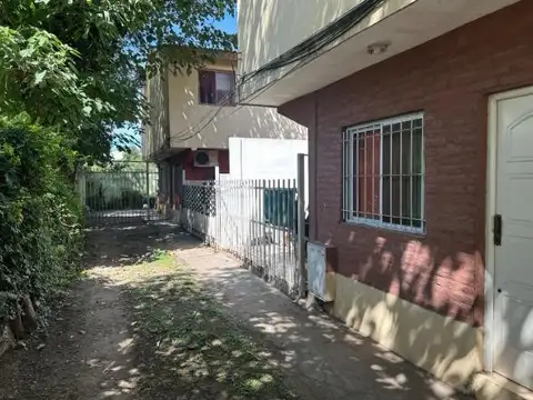 Las Delicias  al 900