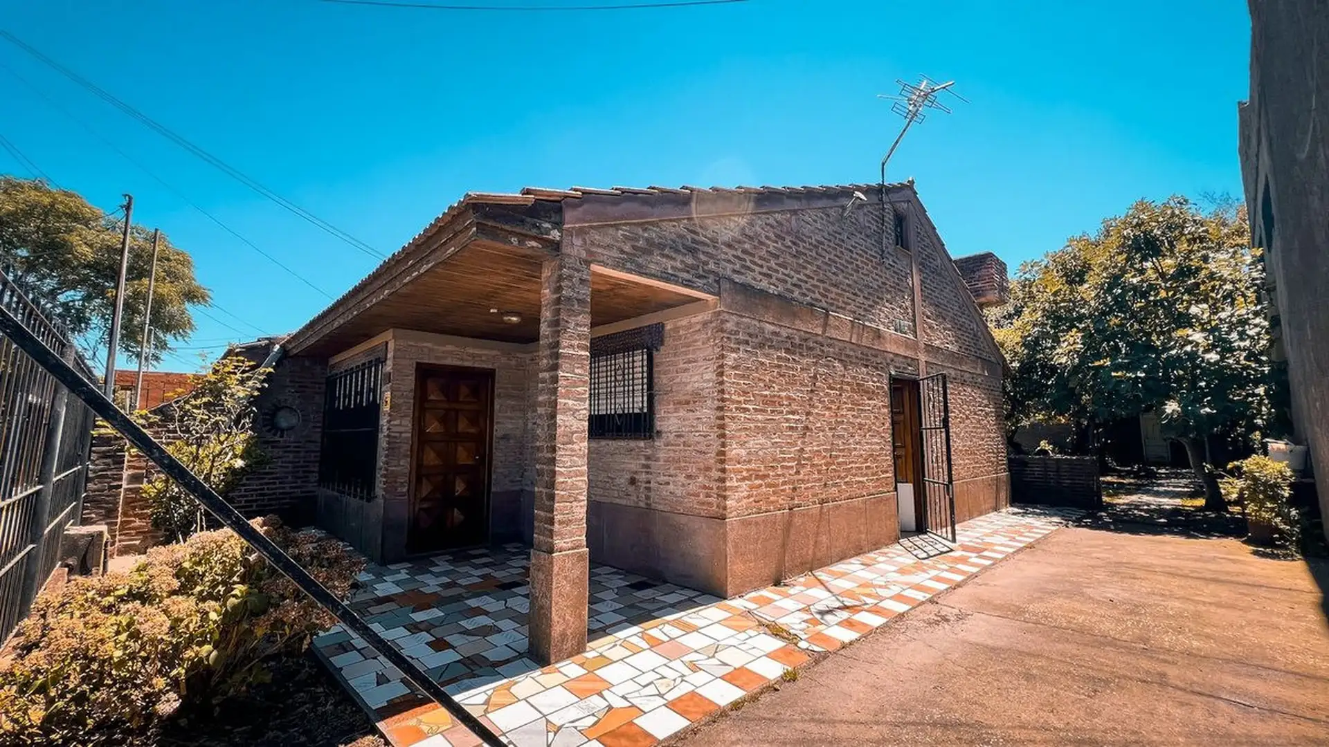 VENTA CASA 3 AMB JARDIN EL GAUCHO APTO CREDITO