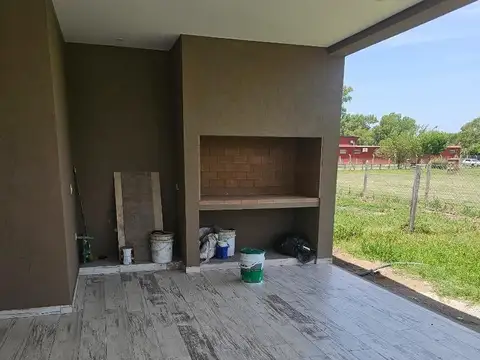 Casa 4 ambientes con 3 baños
