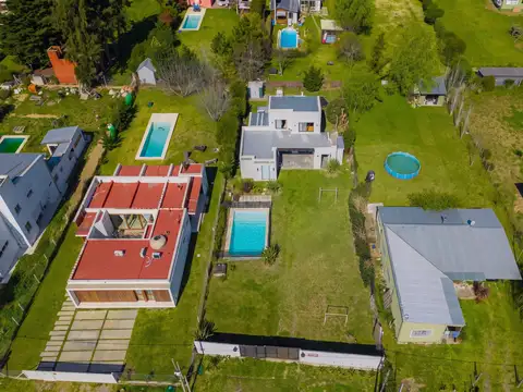 CASA EN VENTA PARQUE SICARDI