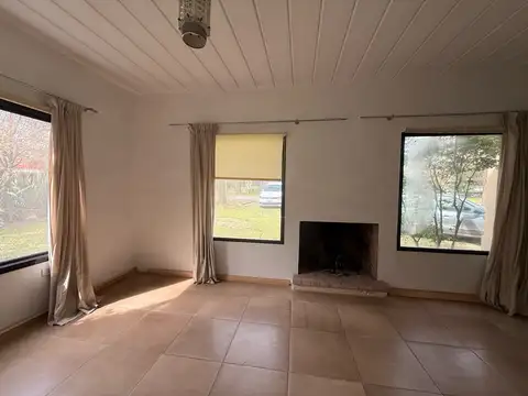 Casa en Alquiler de 3 dormitorios