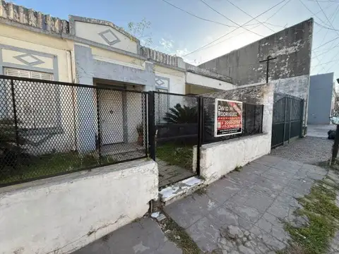 CASA A REFACCIONAR DE 4 AMBIENTES