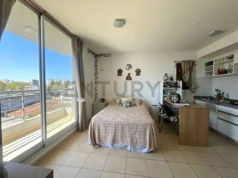 Venta Monoambiente amoblado con balcón al frente en Cinco Esquinas, Rosario