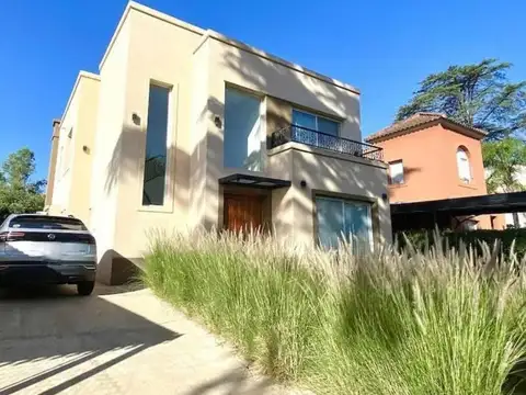 Juan Bautista Alberdi 2300