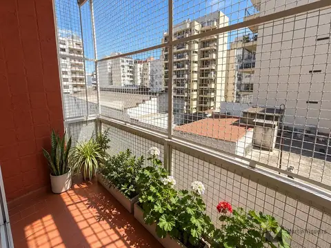 Avenida Juan Bautista Alberdi 500