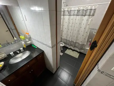 Casa en Venta con 5 cocheras