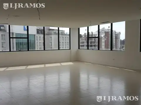 WYNDHAM - ESTUDIOS