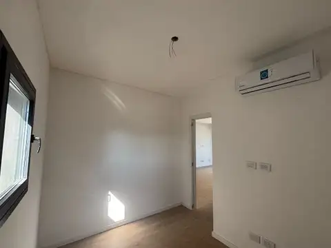 Hipólito Yrigoyen al 6000