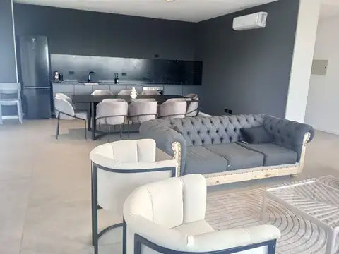 Departamento en Alquiler en Remedios de Escalada, $ 1.100.000