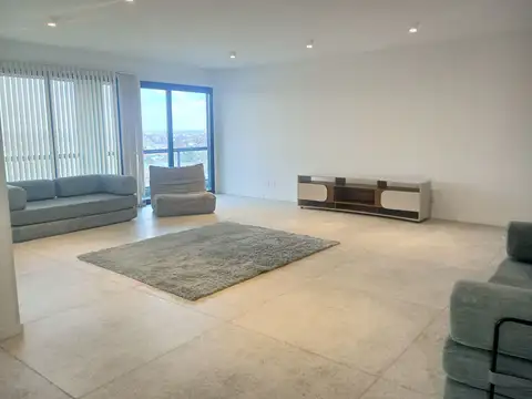 Departamento en Alquiler de 3 ambientes