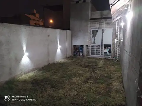 Depto Tipo Casa en Venta con 1 cocheras