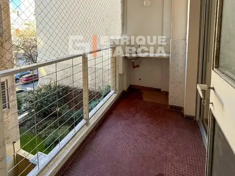 ALQUILER DEPTO 2 AMB LATERAL CON BALCON FLORES
