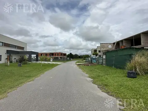 Terreno en Venta en Guillermo E Hudson, USD 139.000