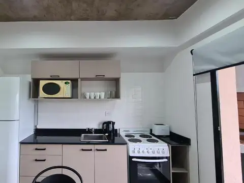 Del Melgacho e/ Avenida del Valle Fértil y Avenida Enrique Shaw